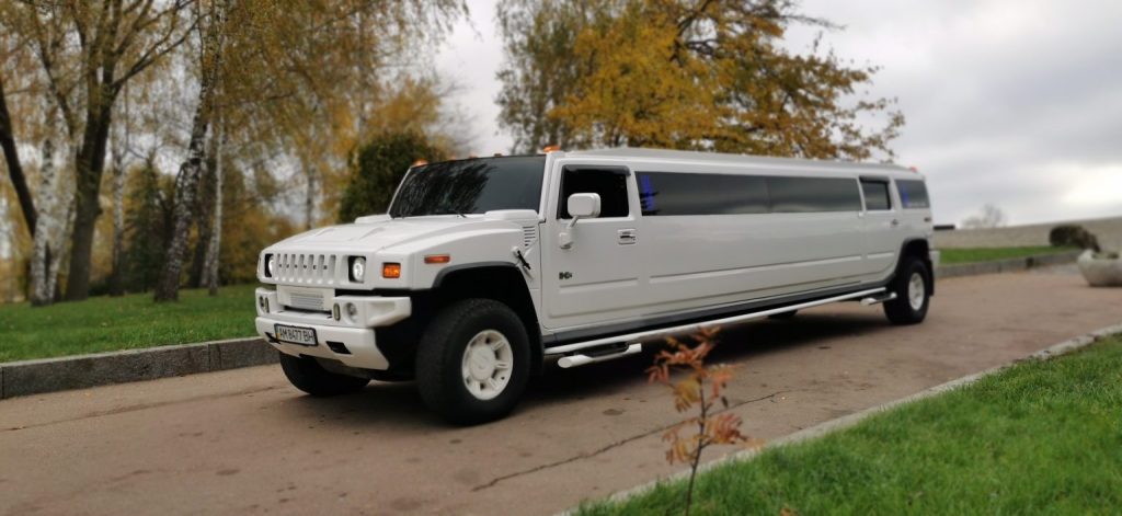 Лімузин Hummer H-2 білий
